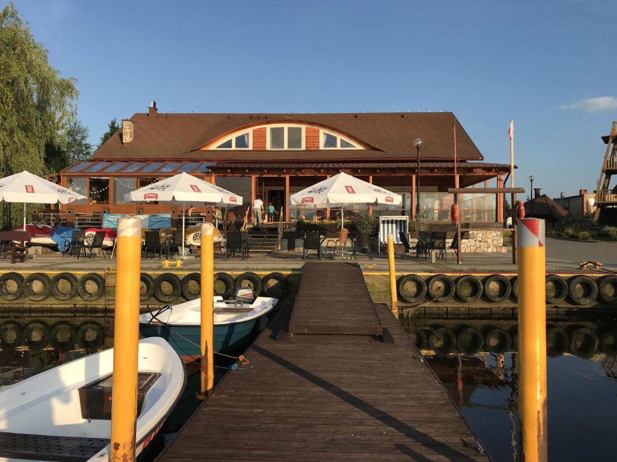 Baltic Waterfront Yacht House Hotell Świnoujście Exteriör bild